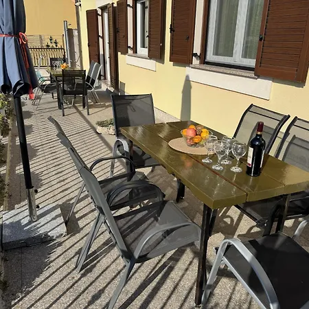 Apartment Pineta *